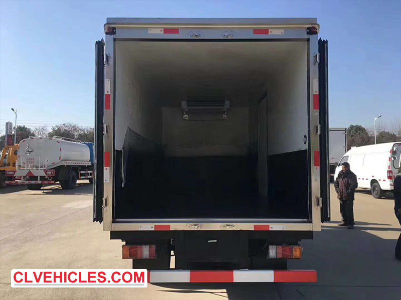 ISUZU Light Duty Refrigerator Truck