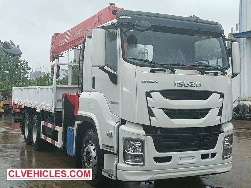 ISUZU GIGA Truck with crane