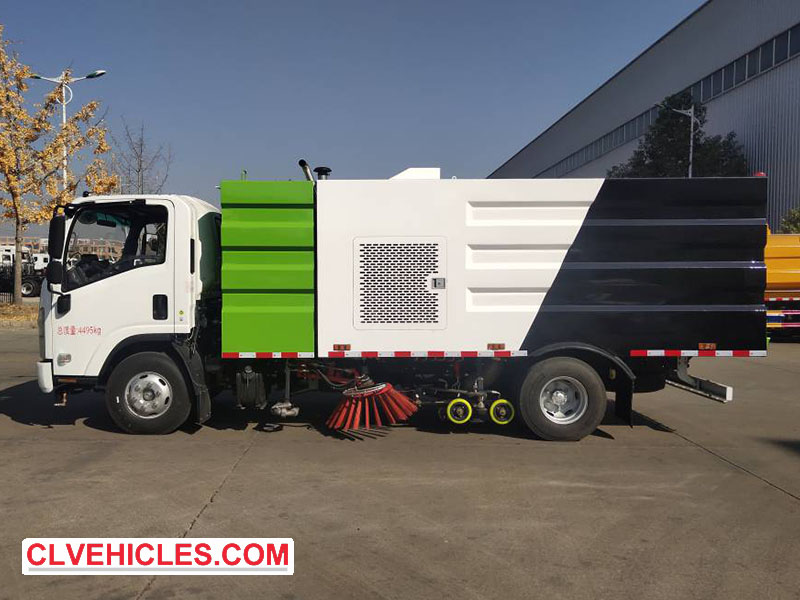 ISUZU road sweeper truck